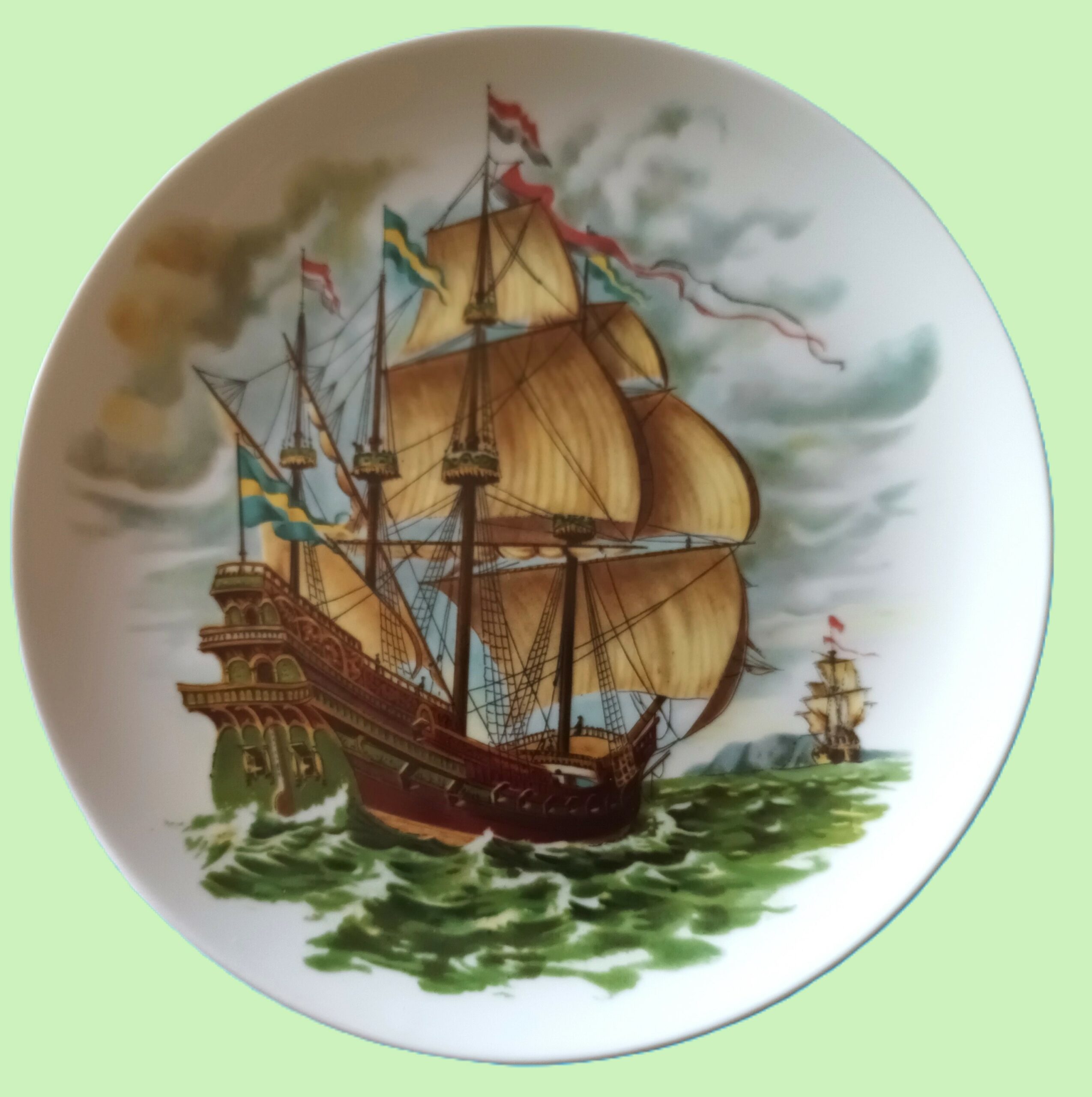 Assiette décorative "bateau galion" navire