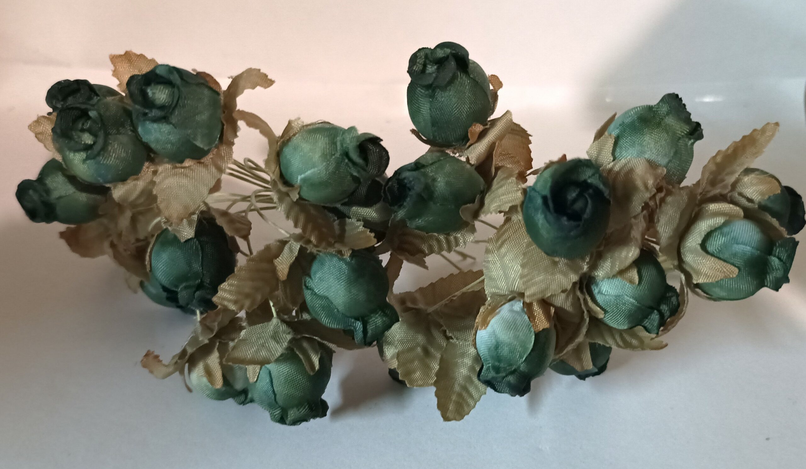 Mini Rose vert feuille marron- Fleurs tissu satin - Lot de 24 pièces